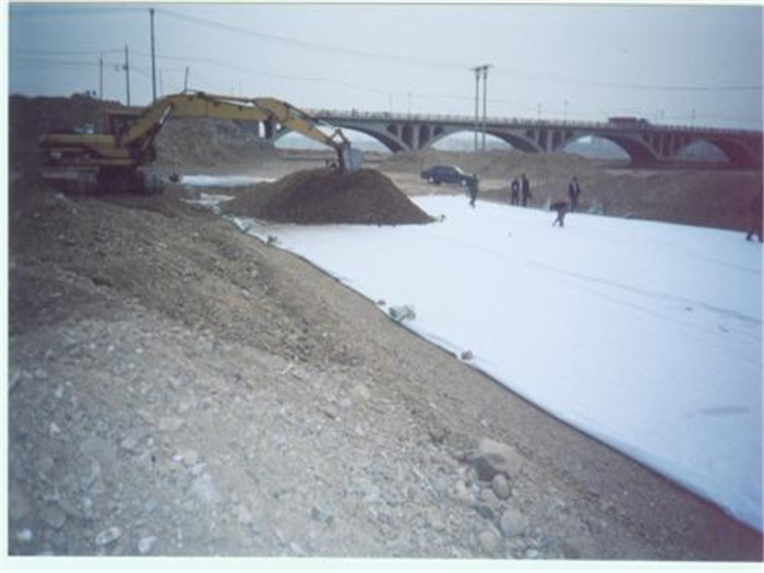 復合土工膜-河道治理防滲工程